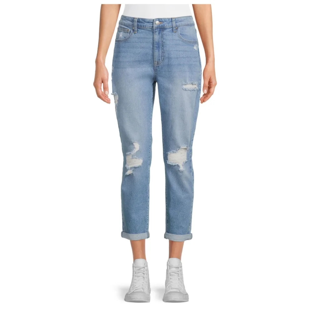 Juniors Destructed Mom Jeans Size 7 Medium Wash NWT